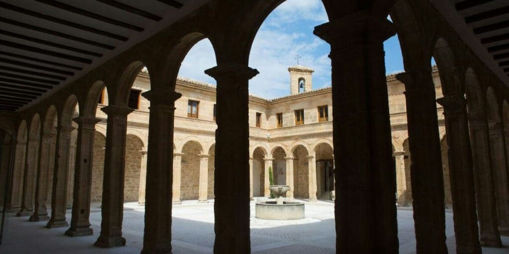 Abyssurbs Fundaci n Antonio P rez Museo De La Fotograf a Daniel Agra